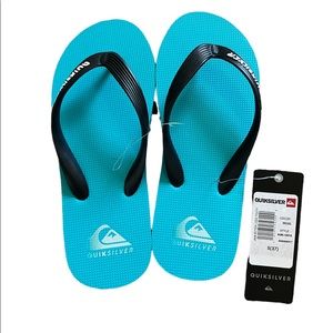 Quicksilver flip-flops 5Y